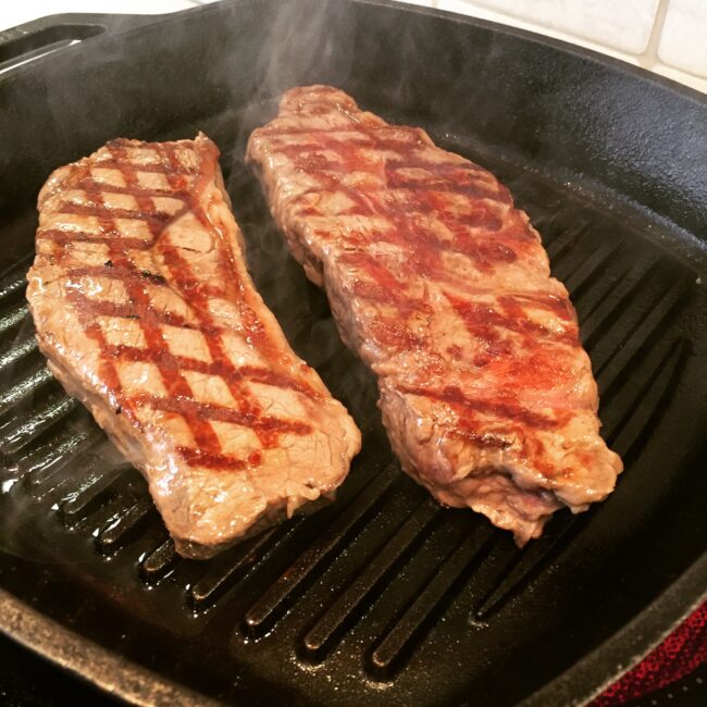 Вest cast iron for steak